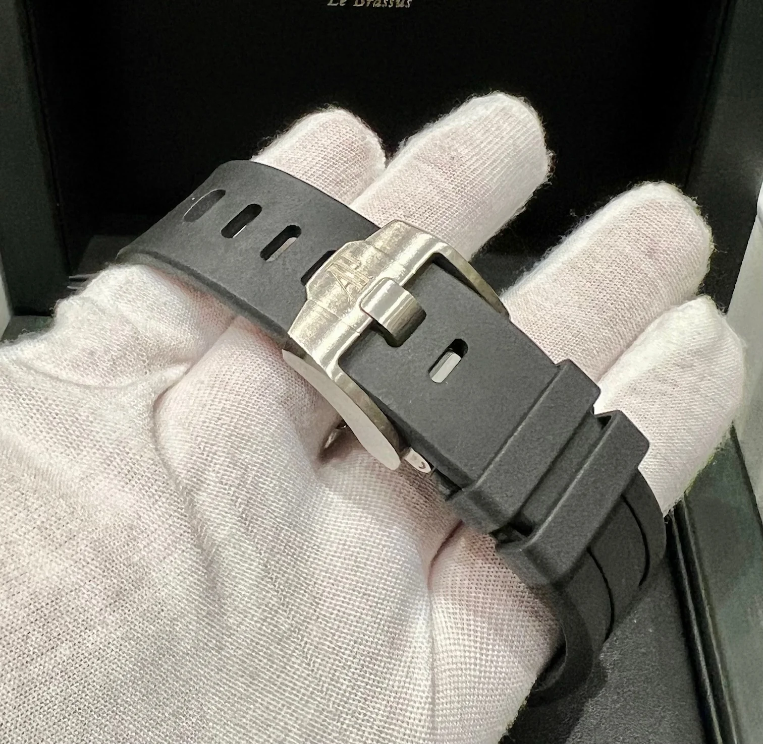 Audemars Piguet Royal Oak Offshore Selfwinding - Music Edition 2022 like new - Image 5