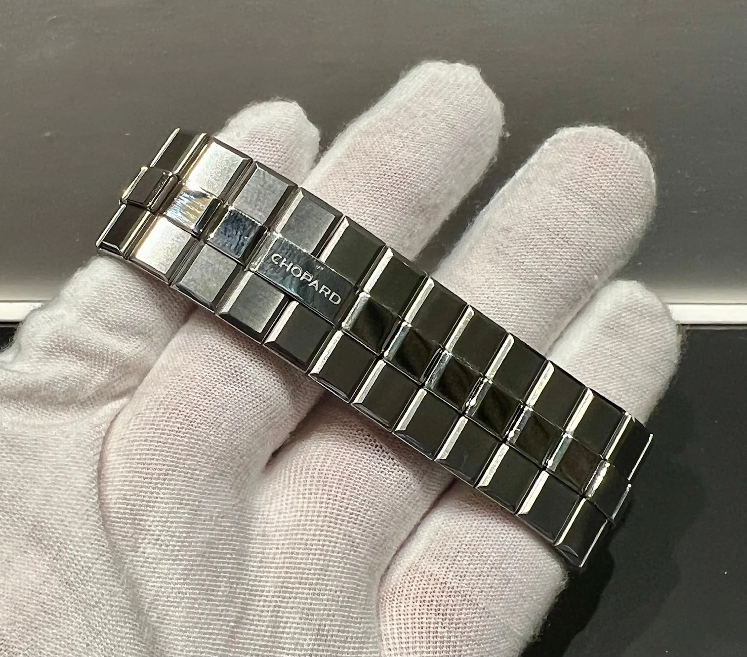 Chopard Alpine Eagle Large 2022 like new Maritime blue dial - Image 3