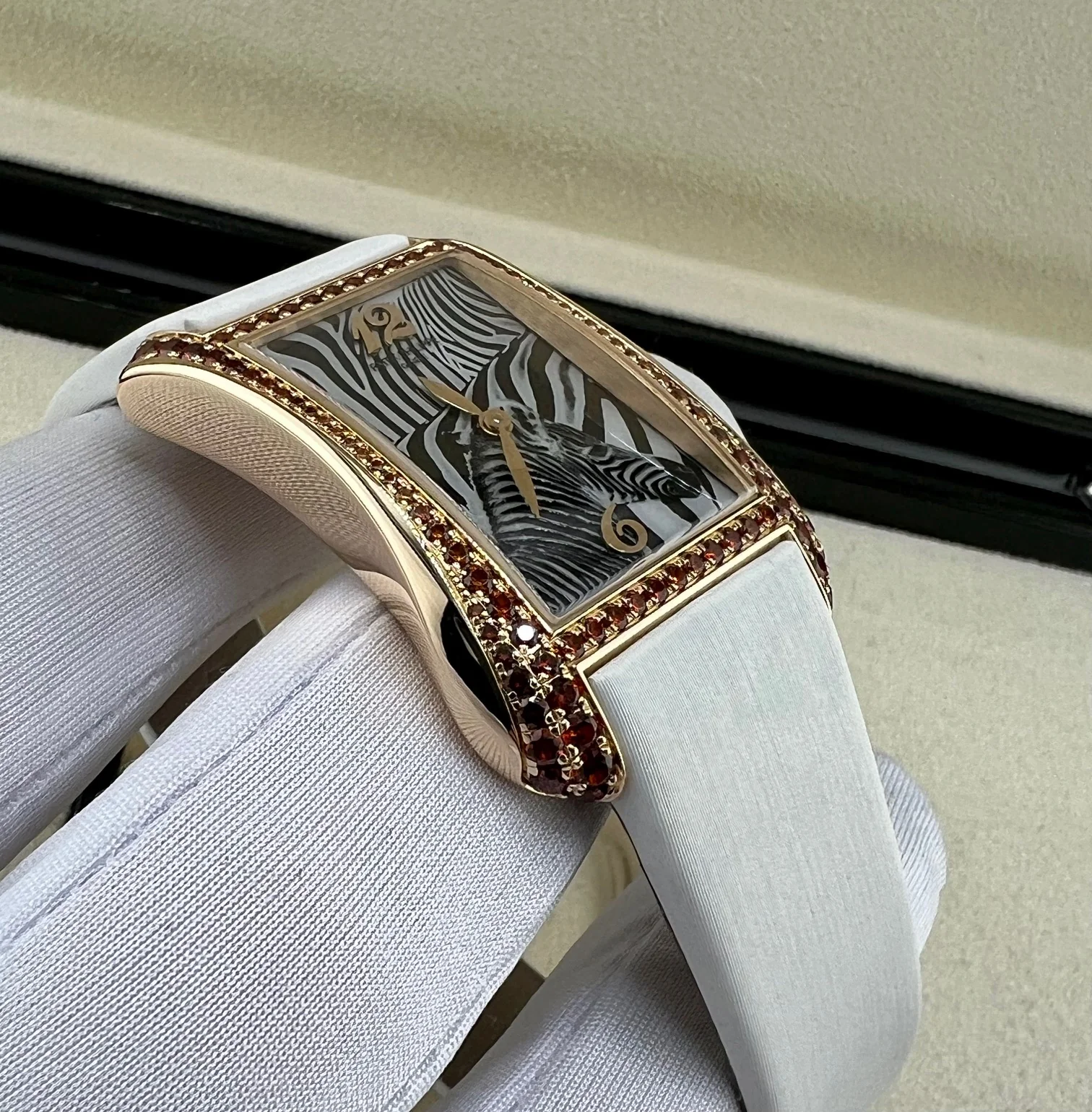 Patek Philippe Gondolo Serata Quartz 4962/200R NEW 2025 - Image 4