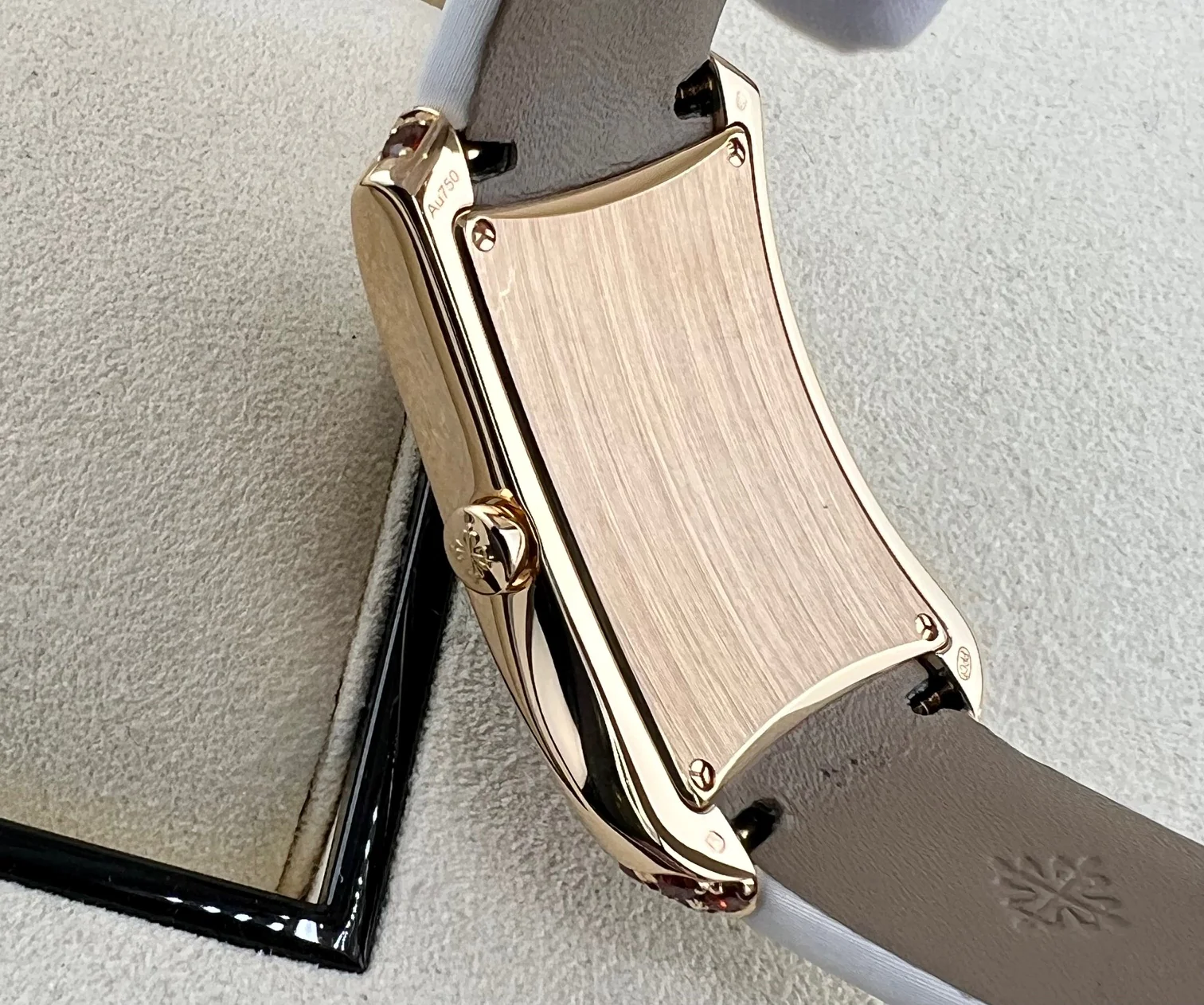 Patek Philippe Gondolo Serata Quartz 4962/200R NEW 2025 - Image 6