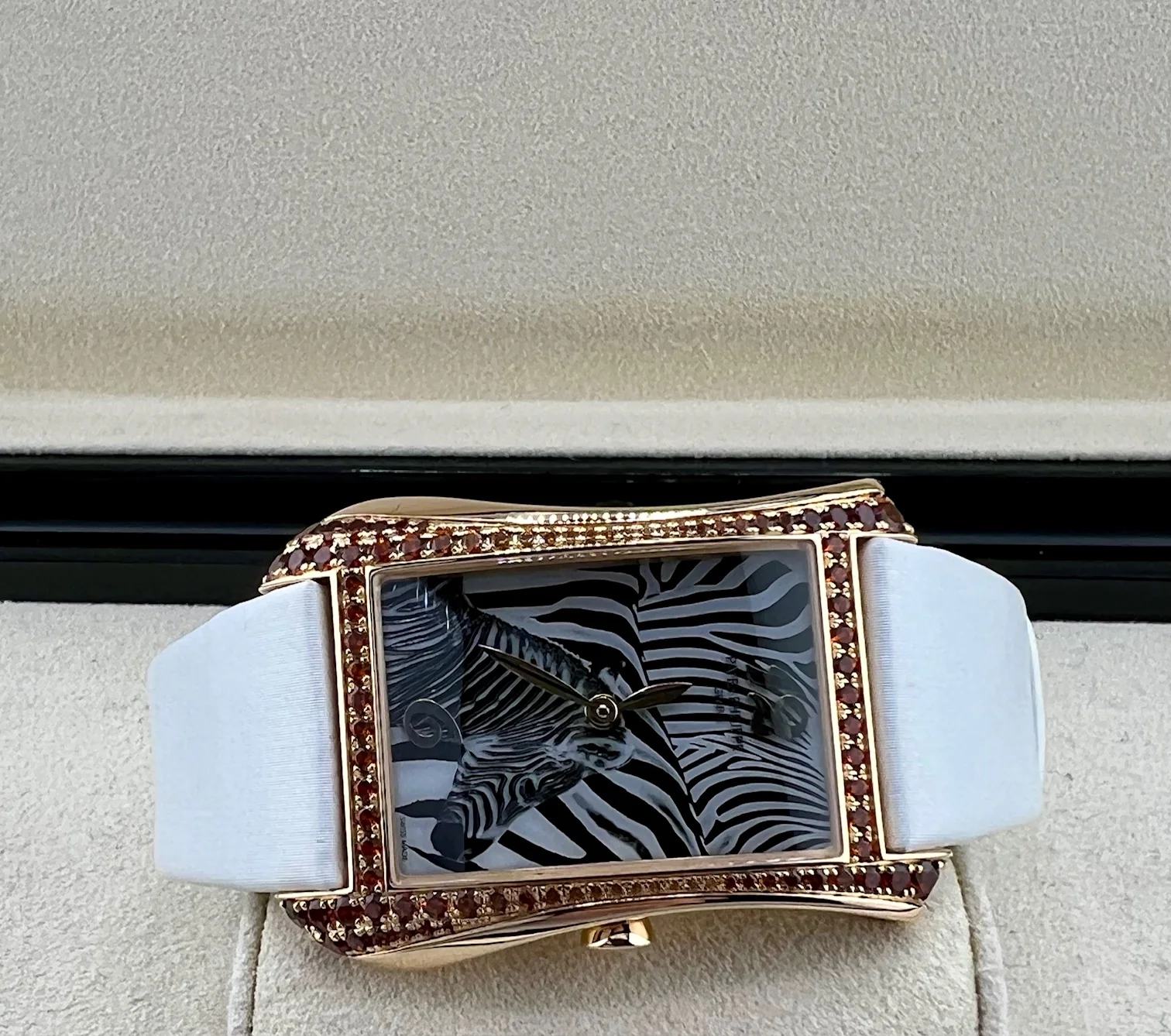 Patek Philippe Gondolo Serata Quartz 4962/200R NEW 2025 - Image 7